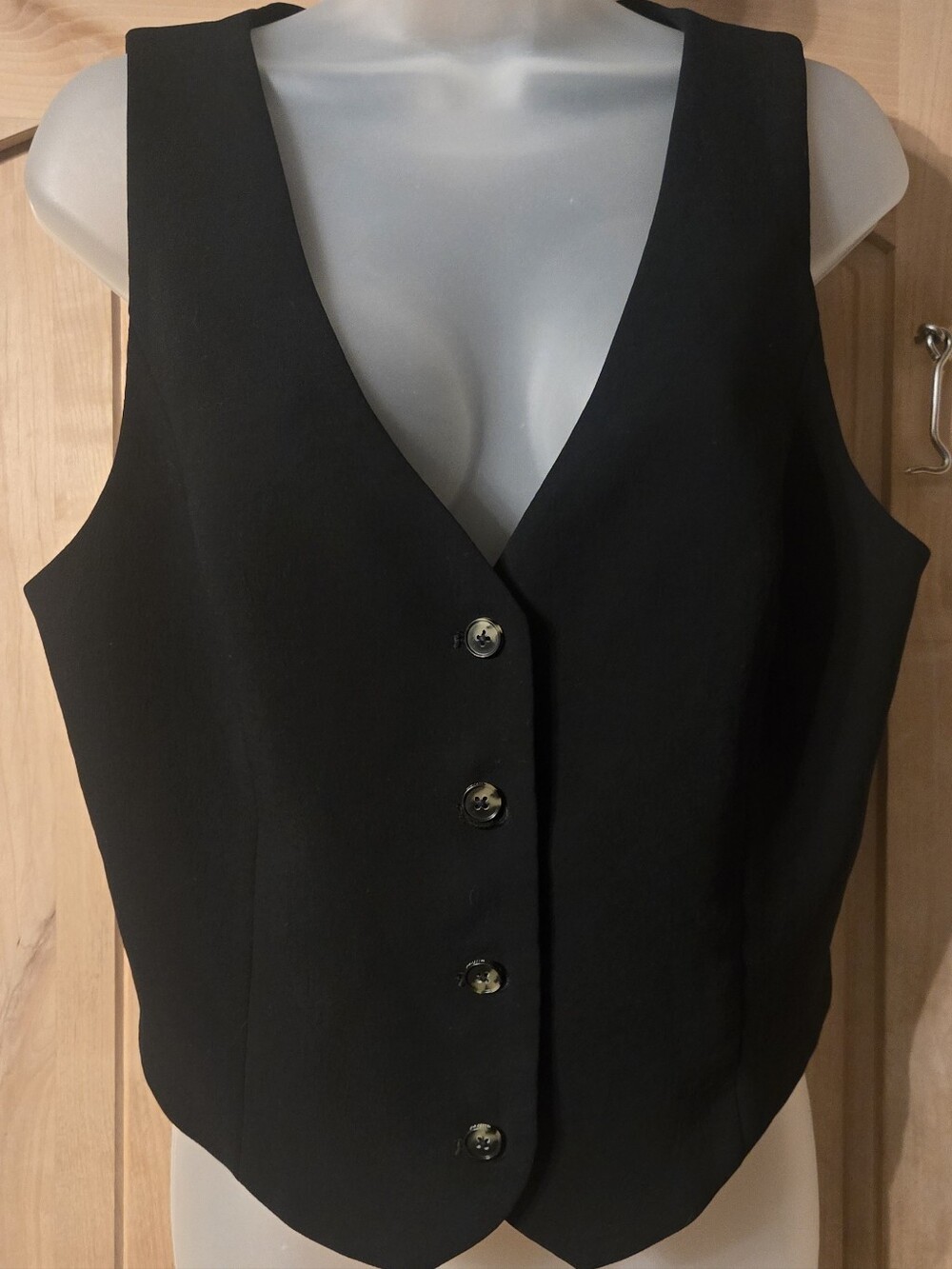Aritzia Wilfred Black Button-Front Vest, Size 12